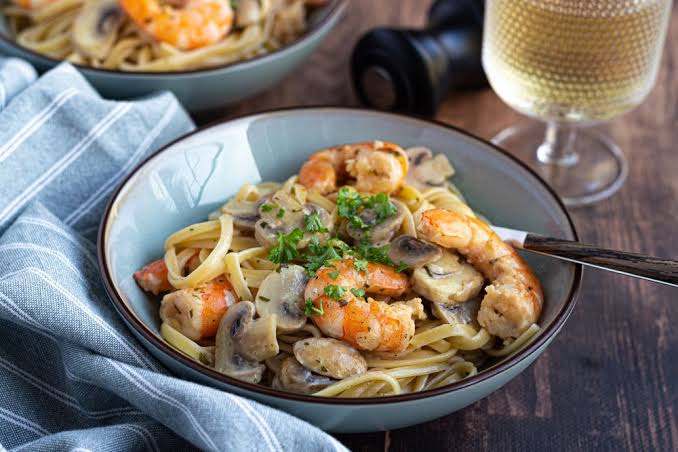 Tagliatelle aux Crevettes et Champignons