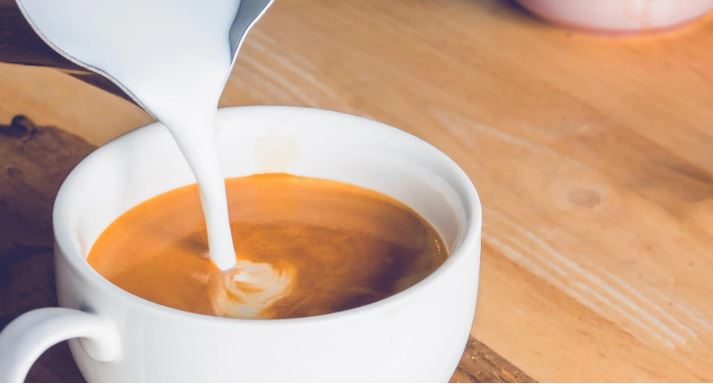 CAFÉ CON LECHE
