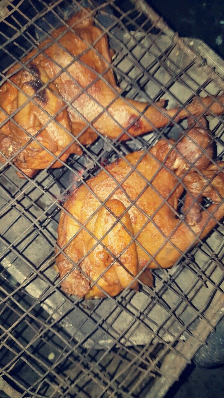 1/2  poulet grillé a la braise