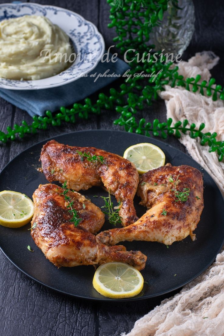 CUISSE DE POULET À LA BRAISE 