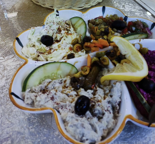Grand Mezzeh