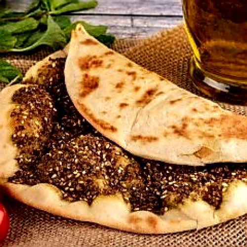 Manakich zaatar