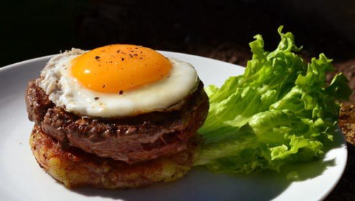 Steak haché à cheval