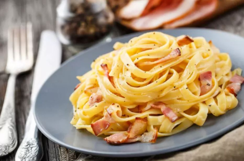 Tagliatelles à la carbonara