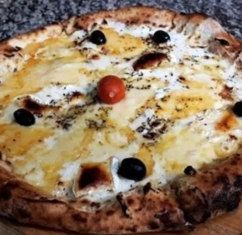 Pizza 3 fromages 