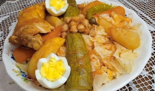 شخشوخة بالدجاج