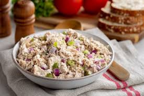 سلطة الطونة — Salade au thon