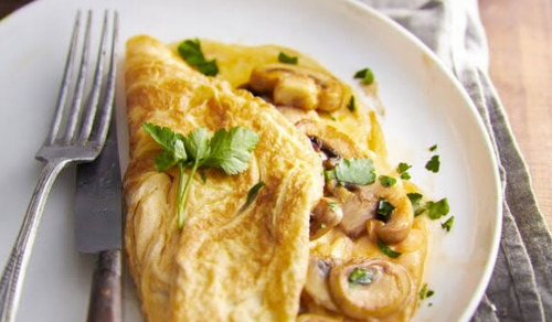 Omelette fromage champignon