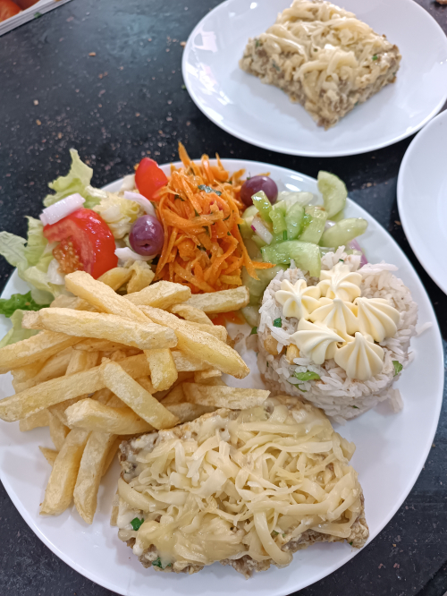 نصف طاجين لحم ڨارني